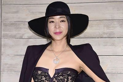 Nữ diễn viên Lee Hye Young chia sẻ về hành trình chiến đấu với bệnh ung thư phổi