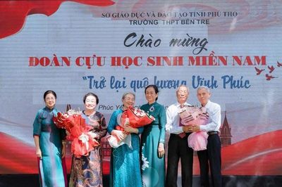 Còn sức là còn cùng nhau làm những việc có ích cho xã hội