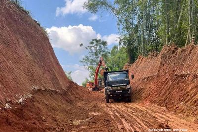 Đẩy nhanh tiến độ các dự án hạ tầng giao thông miền núi