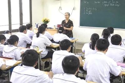Từ 1-9, giáo viên nghỉ hưu được ký hợp đồng làm việc toàn thời gian tại cơ sở giáo dục