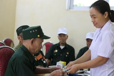 Chăm lo sức khỏe người có công với cách mạng