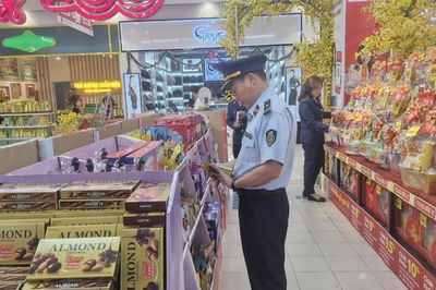 Đấu tranh, đẩy lùi tội phạm buôn lậu, gian lận thương mại, hàng giả