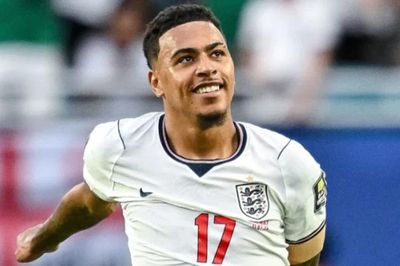 Arsenal sẵn sàng phá kỷ lục vì Morgan Rogers, MU nhắm Neco Williams gia cố hàng thủ