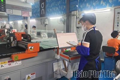 Công ty cổ phần Giày Vĩnh Yên: Đổi mới công nghệ, nâng cao chất lượng sản phẩm