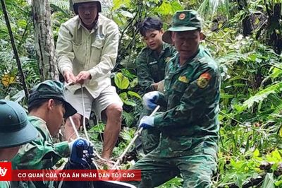 Bộ đội Biên phòng Lai Châu hỗ trợ công nhân gặp nạn tìm lại tài sản