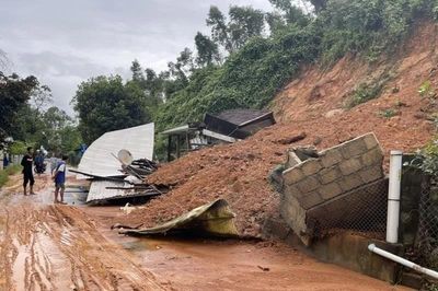 Còn 6 vị trí tắc đường trên các tuyến quốc lộ phía Bắc, một bản bị cô lập