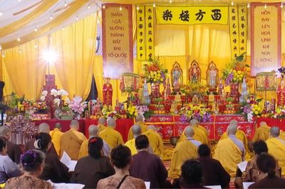 Hướng về các anh hùng liệt sĩ bằng tấm lòng tri ân