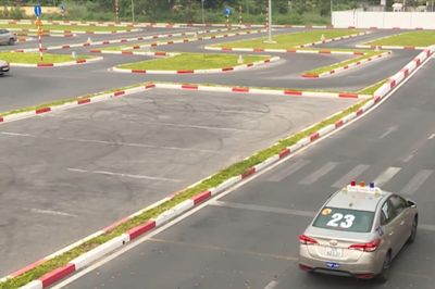Tăng mạnh số câu hỏi lý thuyết trong đề thi sát hạch lái xe