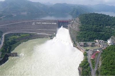Mưa lũ diễn biến phức tạp, các thủy điện ứng phó ra sao?