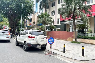 Xóa nạn đặt biển 'giữ chỗ' nơi công cộng