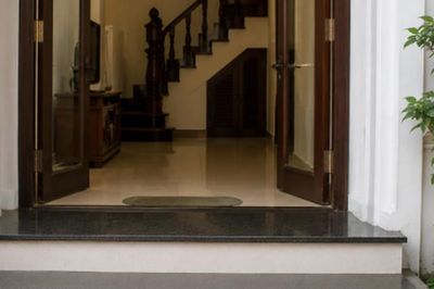 Bậc thềm nhà có 2 cấp theo phong thủy ảnh hưởng ra sao đến tài lộc và vận khí gia đình?