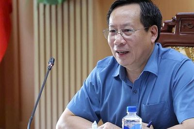 Thứ trưởng Lê Đức Luận: Khẩn trương hoàn thiện Thông tư đấu thầu thuốc, bảo đảm ban hành trước 30/7