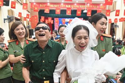 'Bản tình ca đặc biệt' sau nửa thế kỷ đi qua lửa đạn