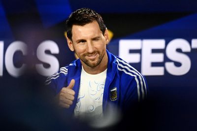 Messi sáng cửa giành Quả bóng Vàng thứ 9