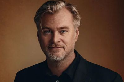 Sự kỳ lạ của Christopher Nolan - người không sử dụng điện thoại di động
