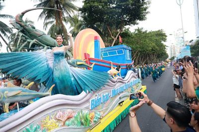1.500 nghệ sĩ và dàn hoa hậu bùng nổ tại Carnival Festival Biển Khánh Hòa 2026