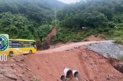 Lai Châu: Thông xe trở lại trên Quốc lộ 12 đoạn qua xã Lê Lợi từ sáng 19/7
