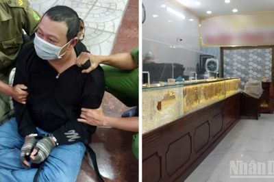 Cần Thơ: Công an xã cùng người dân bắt quả tang đối tượng cướp tiệm vàng