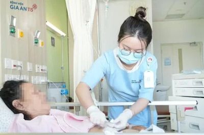 Cứu người phụ nữ sốc nhiễm khuẩn do áp xe lách vỡ
