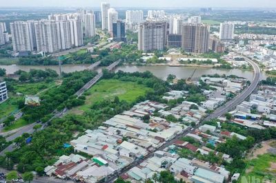 [Ảnh] Thành phố Hồ Chí Minh: Đường Lê Văn Lương trước kế hoạch mở rộng