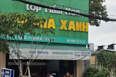 Phường Tam Bình báo cáo vụ trẻ mầm non ngủ trên thảm lau chân gần nhà vệ sinh