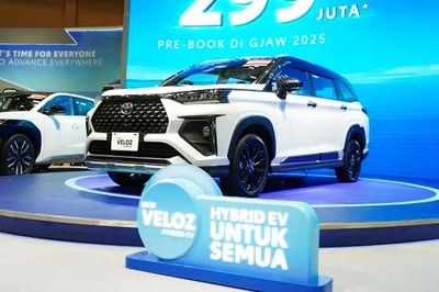 [GALLERY] Toyota Veloz Hybrid sắp về Việt Nam, 'ăn xăng' chỉ 3,46 lít/100 km