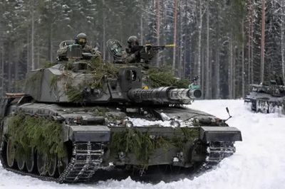 Anh đổ thêm quân đến sườn Đông NATO, một nước Baltic tiếp tục kêu gọi liên minh quân sự tăng cường hiện diện