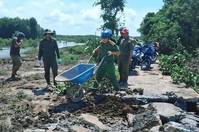 Bảo vệ bình yên nơi địa đầu cực Nam Tổ quốc trong mùa mưa bão