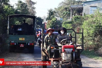 Đảm bảo an toàn khi sử dụng xe máy cày mùa thu hoạch