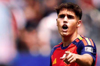 Tây Ban Nha đấu Argentina: Dấu ấn Pau Cubarsi 'đi trước thời đại'