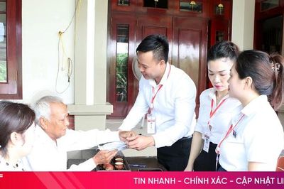 Dịch vụ công lưu động ở Thành Sen: Từ chờ dân tới chủ động đến với dân