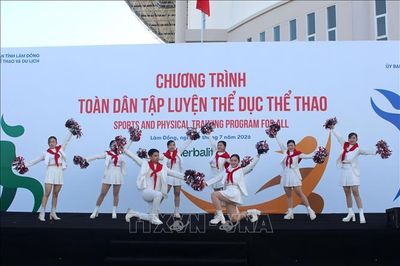 Trên 1.000 người tham gia Chương trình Toàn dân tập luyện thể dục thể thao