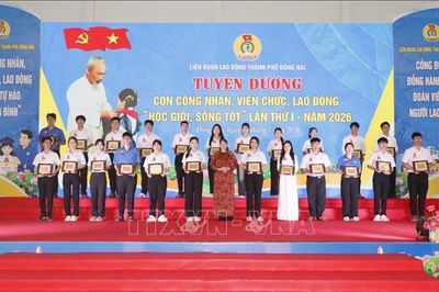 Trao gần 2 tỷ đồng voucher hỗ trợ đoàn viên, người lao động