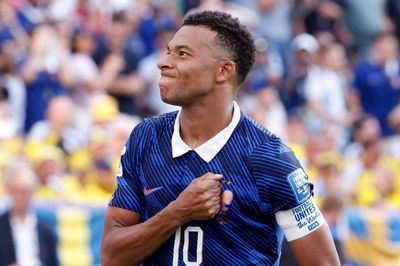 Mbappe vượt Messi, trở thành cầu thủ ghi nhiều bàn thắng nhất lịch sử World Cup