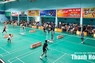 Gần 500 tay vợt tranh tài tại Giải cầu lông các nhóm tuổi Cup Hoàng Hương Sport hè năm 2026