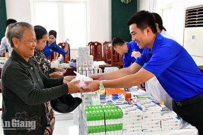 160 người dân xã An Biên được khám bệnh, cấp phát thuốc miễn phí