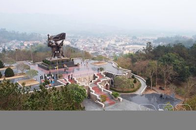 Trong lớp không gian mới
