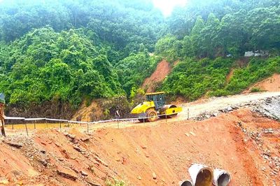 Quốc lộ, cao tốc đã thông suốt, còn 4 điểm tắc trên đường địa phương