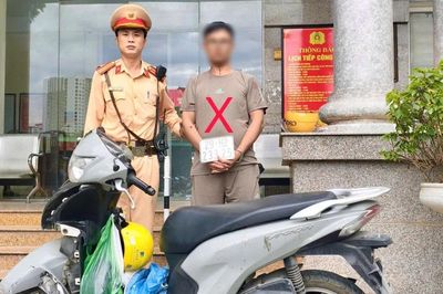 Va chạm giao thông lộ diện tên trộm xe máy