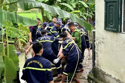 Ngạt khí khi vệ sinh bể chứa nước, 1 người tử vong tại phường Thục Phán