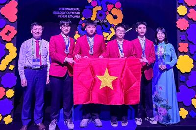 Việt Nam giành 4 Huy chương Bạc Olympic Sinh học quốc tế, trong top 8 thế giới