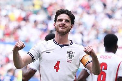 Tuyển Anh thắng Pháp ở trận đấu 10 bàn thắng, lần đầu giành hạng Ba World Cup