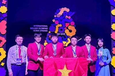 Đoàn Việt Nam duy trì Top 8 tại kỳ thi Olympic Sinh học quốc tế 2026