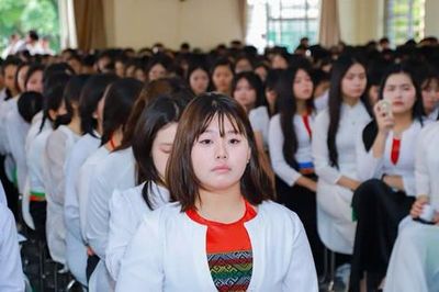 Nhiều chính sách ưu tiên đặc biệt với học sinh dân tộc thiểu số rất ít người