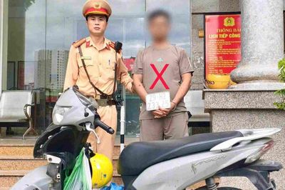 Hà Nội: Kẻ trộm xe máy 'sa lưới' sau vụ va chạm giao thông trên đường Khuất Duy Tiến