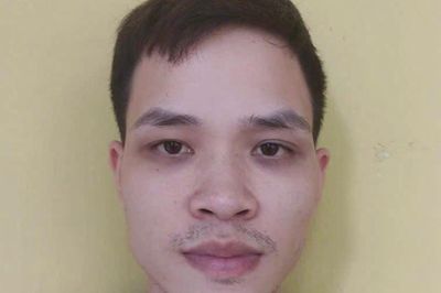 Kiểm tra hành chính, phát hiện Nguyễn Ngọc Lễ cá độ bóng đá qua điện thoại