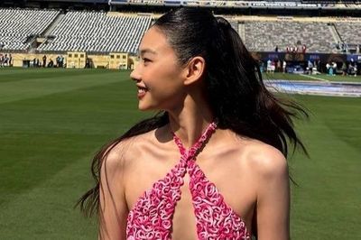 Mỹ nhân Hàn rước cúp vàng World Cup là ai?