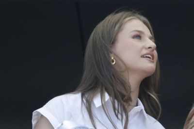 'Công chúa đẹp nhất châu Âu' mừng Tây Ban Nha vô địch