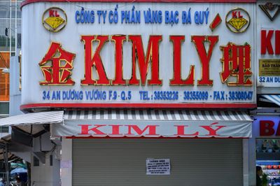 Biến cố kim cương: 'Điện thoại nghe không kịp, nhắn tin trả lời không hết'