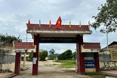Nguyên hiệu trưởng bị kiện vì chiếm gần 500 m2 đất trường